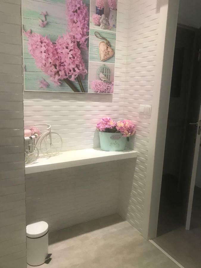 Kamelly Hotell Badalona Exteriör bild